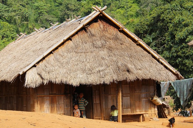 A Relaxing Day at the Kuang Si Falls - Ban Na Ouane and a First Look at Local Life