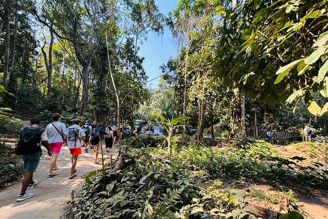 Day Trek to Kuangsi Waterfall and Bear Sanctuary - Luang Prabang full day tour - Why walk to Kuang Si Falls?