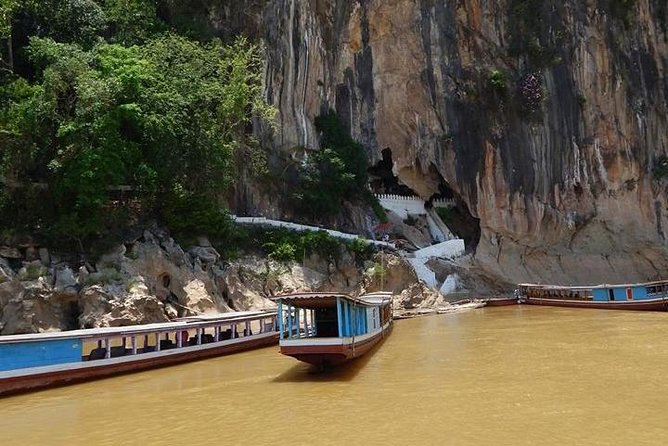 Dine and Cruise on Mekong River - Dinner, Lao music, and the traditional dance show