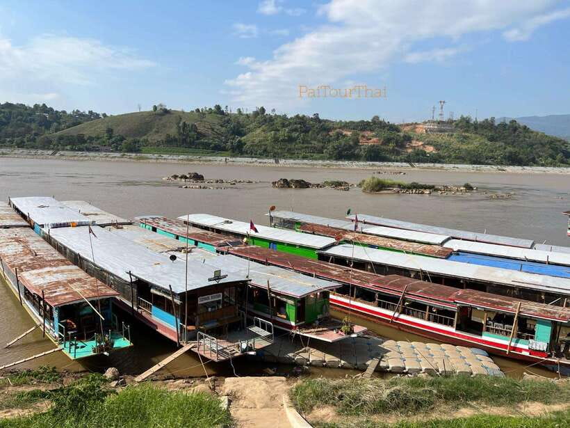 From Chiang Rai : 2 Day 1 Night Slow Boat to Luang Prabang - A two-day route from Chiang Rai to the Mekong