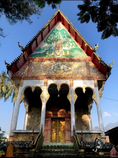 From Vientiane: Vang Vieng Tour with Cave Kayak & Zipline - Guides, drivers, and group style