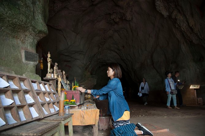 Full day / Half Day Kayaking and Pak Ou Caves with optional sunset cruise - Guides and the small-group feel