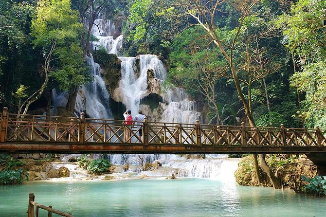 FULL DAY – Kuang Si Waterfall, Kayak on the Nam Ou / Mekong River, Pak Ou Caves - Entering Pak Ou Caves at the river junction