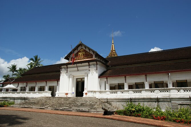 Full-Day Luang Prabang Highlights Tour Including Kuangsi Waterfall - Key points at a glance