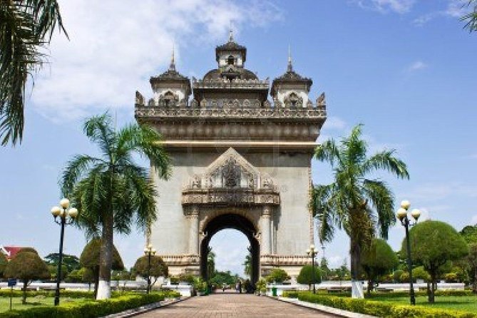 Guided Vientiane City and Buddha Park Full-Day Tour - Wat Ho Phra Keo and the Presidential Palace
