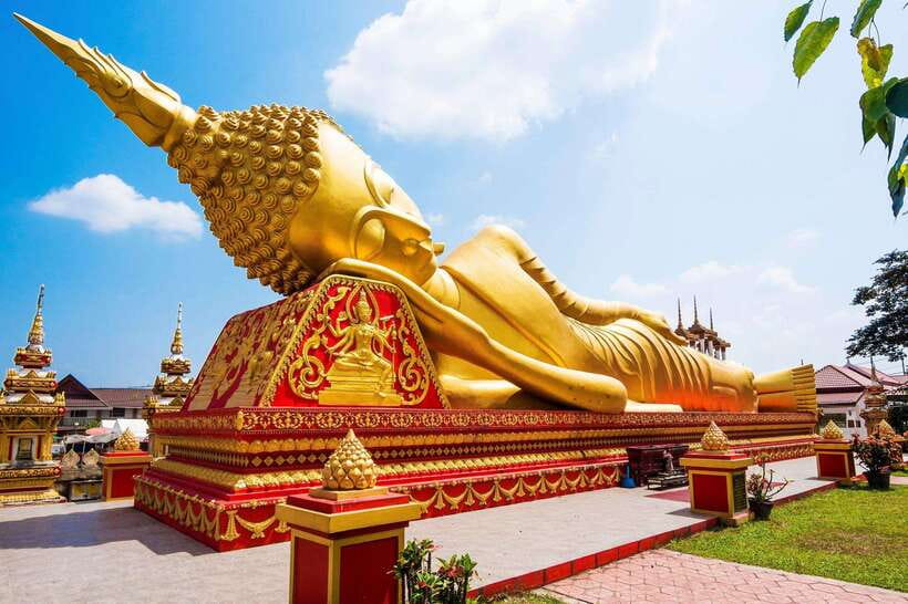Half Day Exploring the Charms of Vientiane and hotel pickup - Talat Sao and a look at local shopping