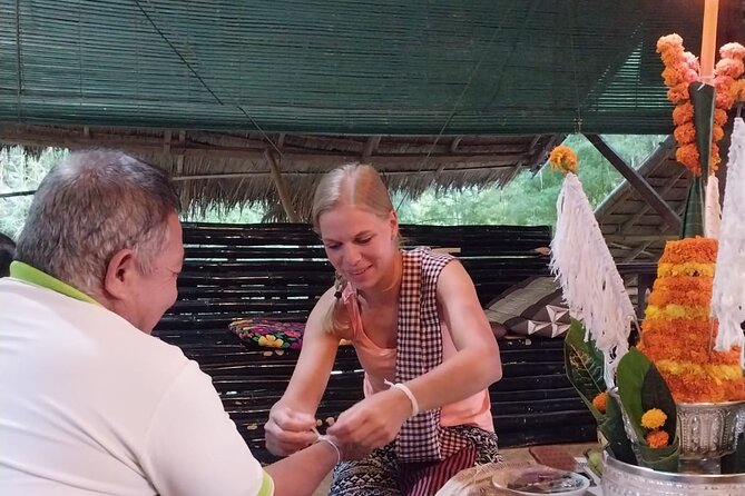 Home-cooked dinner & Baci ceremony with Villagers in Ban Nasang - The fresh market is the first lesson