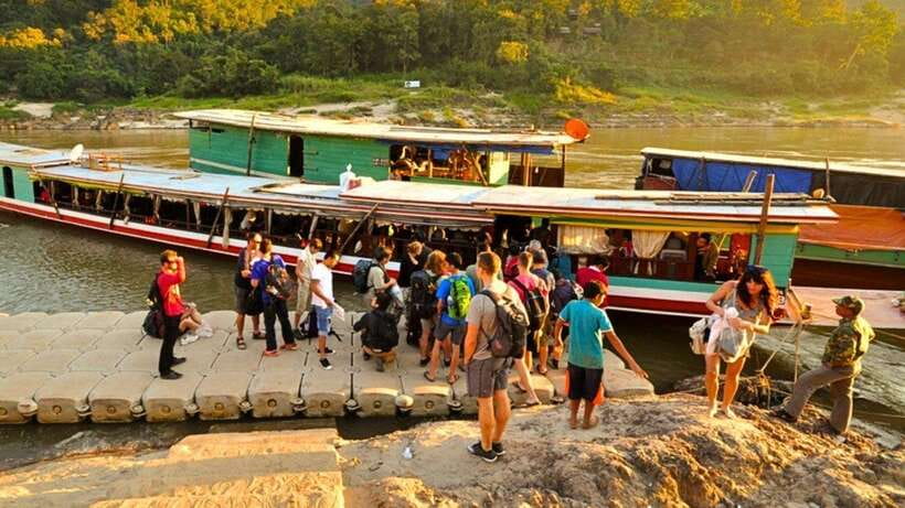 Luang Prabang: 2D Transfer to Huay Xai by Slow Boat - Day one: Luang Prabang to Pakbeng