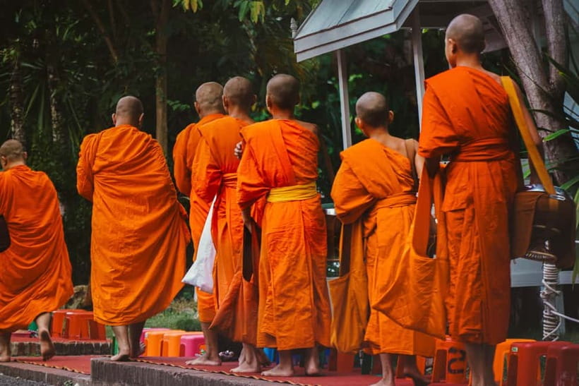 Luang Prabang: Almsgiving Ceremony Offering - What Tak Bat means in Luang Prabang