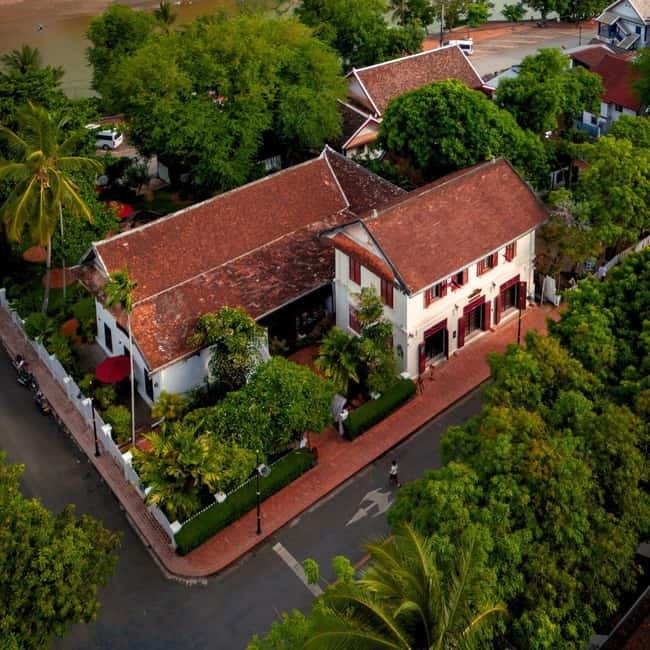 Luang Prabang: Audio-Guided City Tour in Electric Car - Monasteries and the city’s religious character