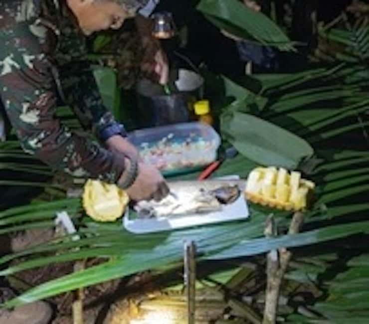 Luang Prabang: Bamboo Forest Cooking-class & Farm Visit - A small group that leaves room to participate