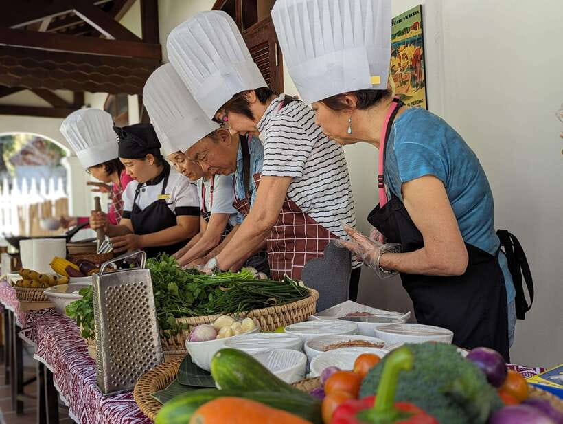 Luang Prabang: Cooking Class at the Former Royal Palace - The Main Strengths and Weak Spots