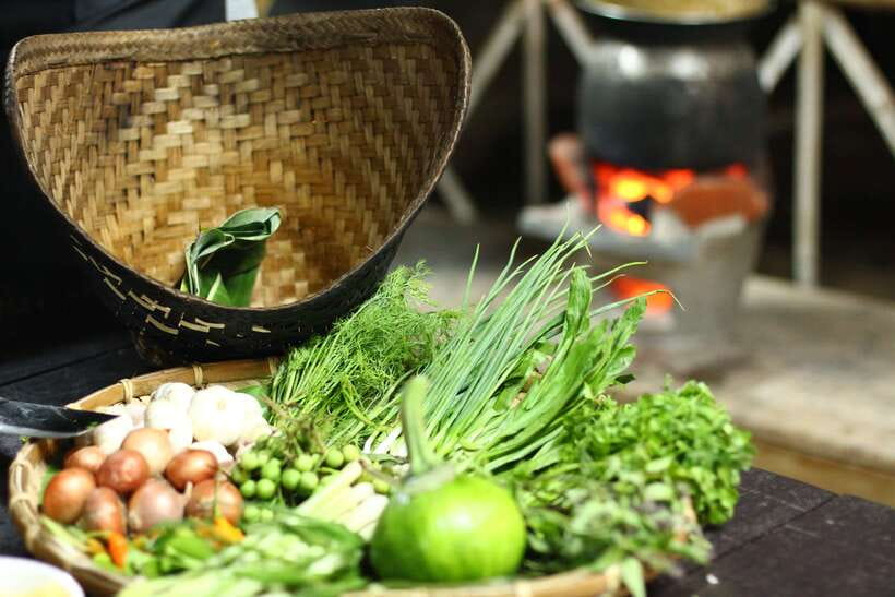 Luang Prabang: Evening Cooking Class & Local Baci Ceremony - Cooking five dishes in a traditional home setting