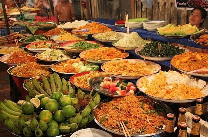 Luang Prabang Evening Food Tour by Tuk-Tuk - Why the tuk-tuk matters in Luang Prabang