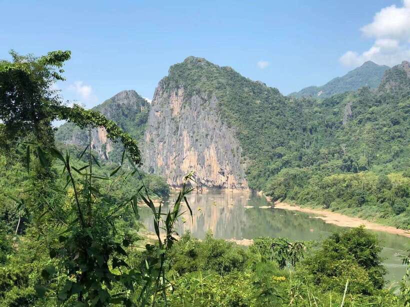 Luang Prabang: Kayak Tour to Pak Ou Caves - Ban Na Uan and Hmong village life