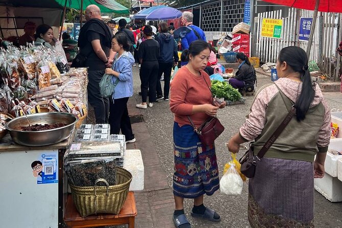 Luang Prabang Local Market and Morning Food Tour with Drinks - Key points at a glance