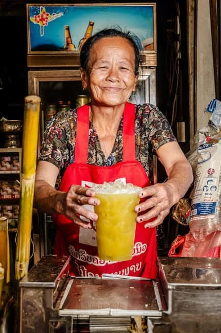 Luang Prabang: Mekong Meals Food Tour with 15+ Tastings - The short tuk-tuk ride and final stops