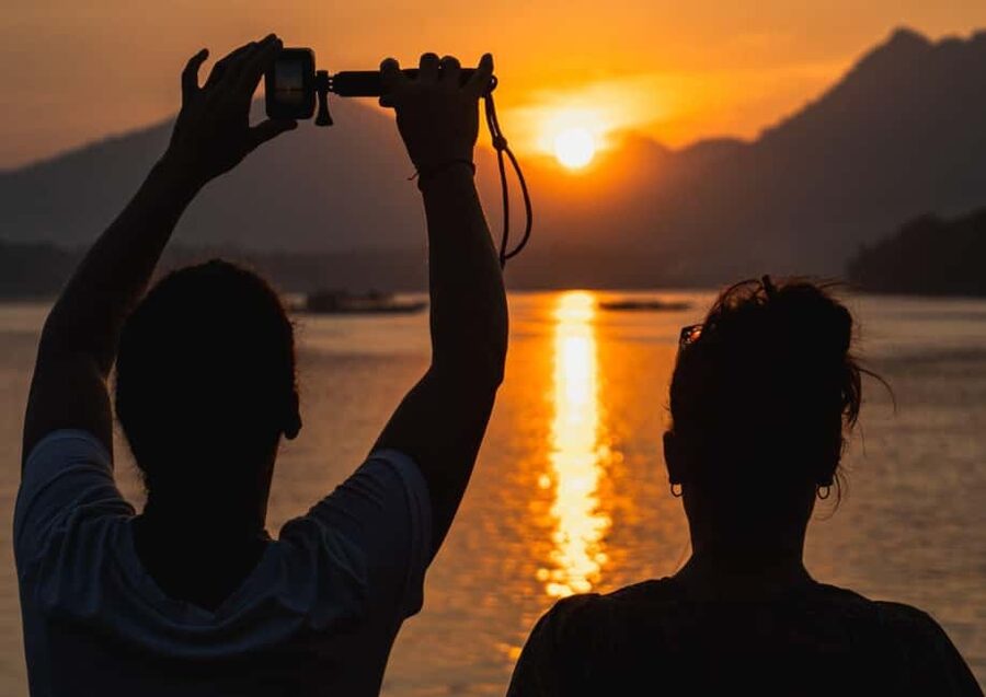 Luang Prabang: Mekong Sunset Cruise & Lao Tasting Dinner - The Lao mojito and the first river views