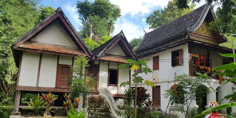 Luang Prabang: Pottery Workshop & Wat Chomphet cycling Tour - Quiet roads through Chomphet district