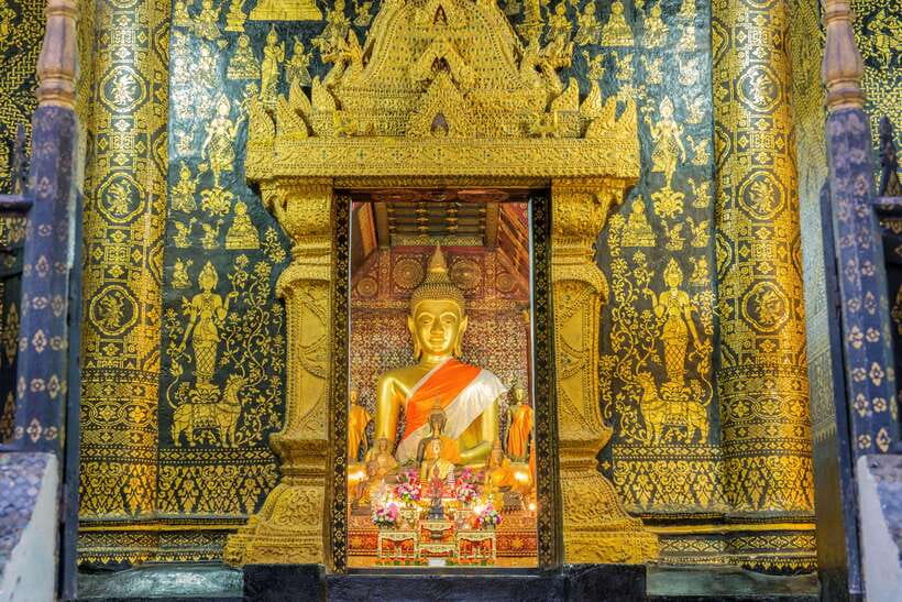 Luang Prabang Private Full-Day Tour and Lunch - Wat Mai and the final climb up Mount Phousi