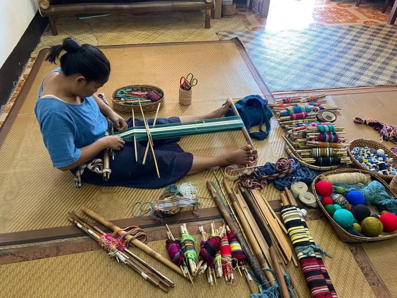 Luang Prabang: Weaving Workshop Half-Day Experience - Choosing Between a Bracelet, Strap, or Wall Hanging