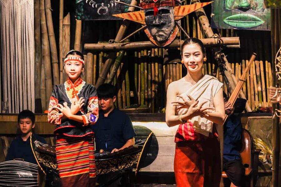Luangprabang: Dinner with Lao Traditional Dance Performance - Booking details worth checking before you pay