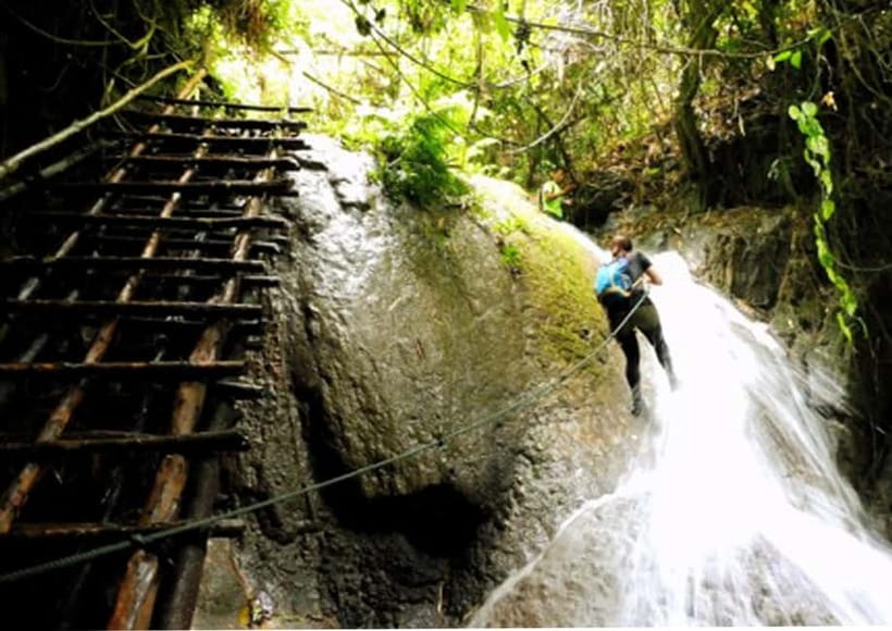 Nong Khiaw: 100 Waterfalls, Nam Ou & Khmu Village Day Tour - Key points to know before booking