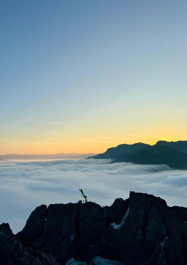 Overnight Camping At nong khiaw view point, 360 view - Reaching the 360-degree summit before sunset