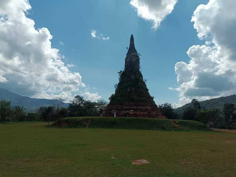 Plain of jars private tour - Muang Khoun, Wat Phia Wat, and That Foun