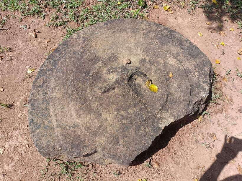Plain of jars share group tour - Ban Napia and the spoon-making workshop