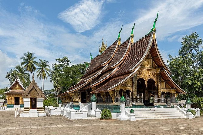 Private Luang Prabang City Tour - Starting before sunrise with the alms procession