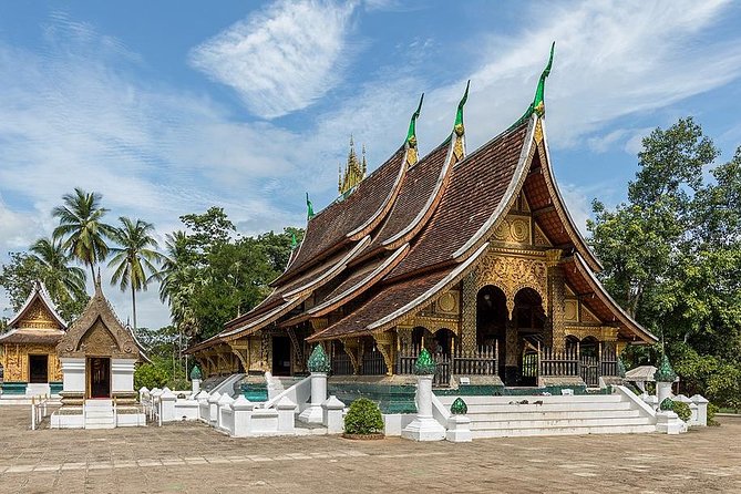 Small Group Half Day Luang Prabang city tour - Starting before sunrise with alms giving