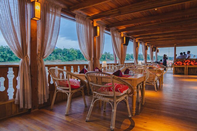 Sunset Cruise in Luang Prabang with Live Performance - What Happens During the 90 Minutes