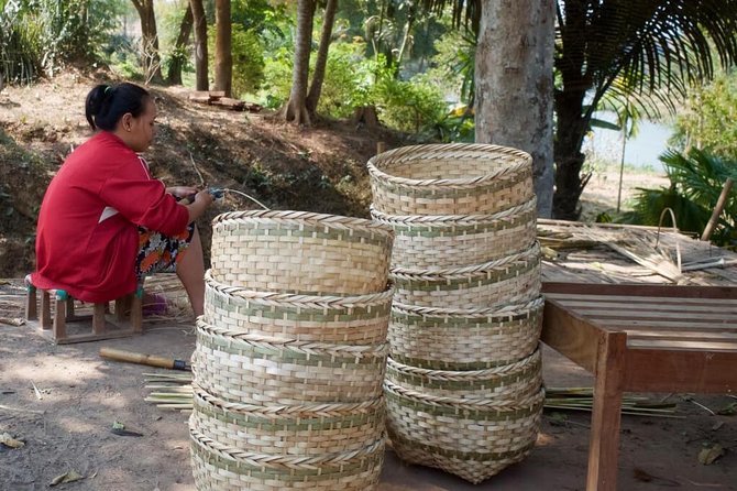 The Namkhan - Traditional Lao Bamboo Weaving - Making a bamboo tea filter