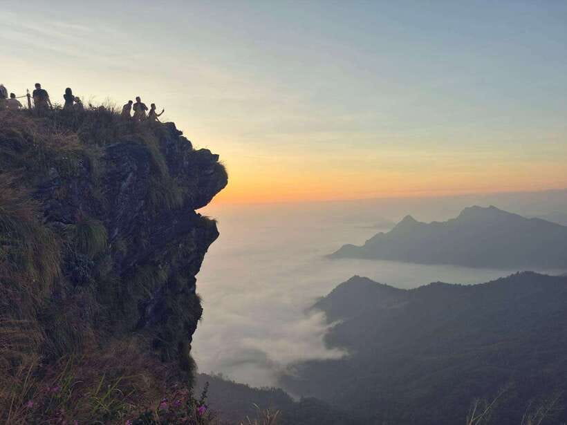 Transfer : wonder full Sunrise and landscape at Phu Chifa - Local life near Phu Chi Fa