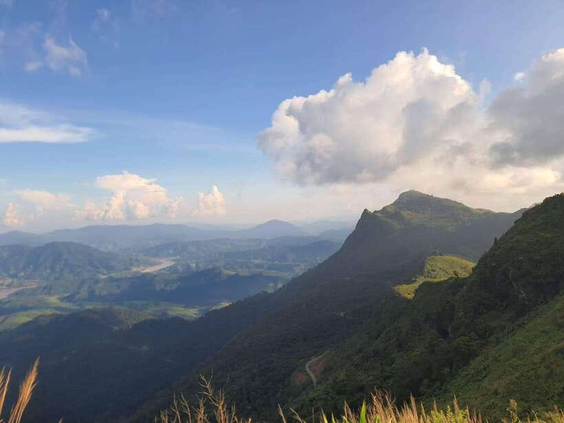 Transfer : wonder full Sunrise and landscape at Phu Chifa - The extra 80 baht transport charge