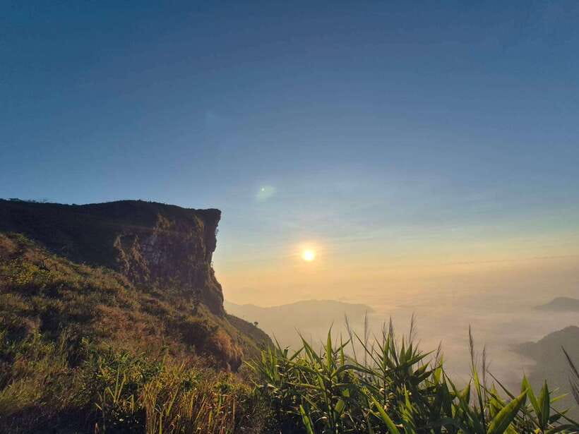Transfer : wonder full Sunrise and landscape at Phu Chifa - What the private format really gives you