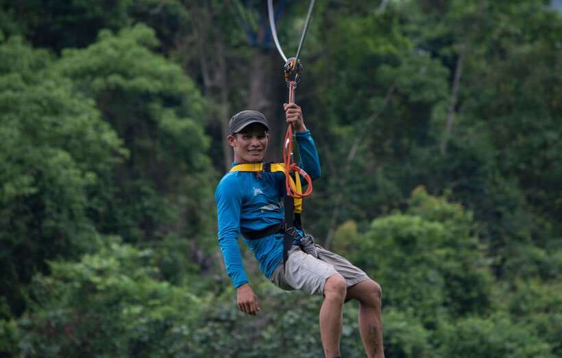 Vang Vieng: Nam Song River Kayak Tour - What the $33 price includes