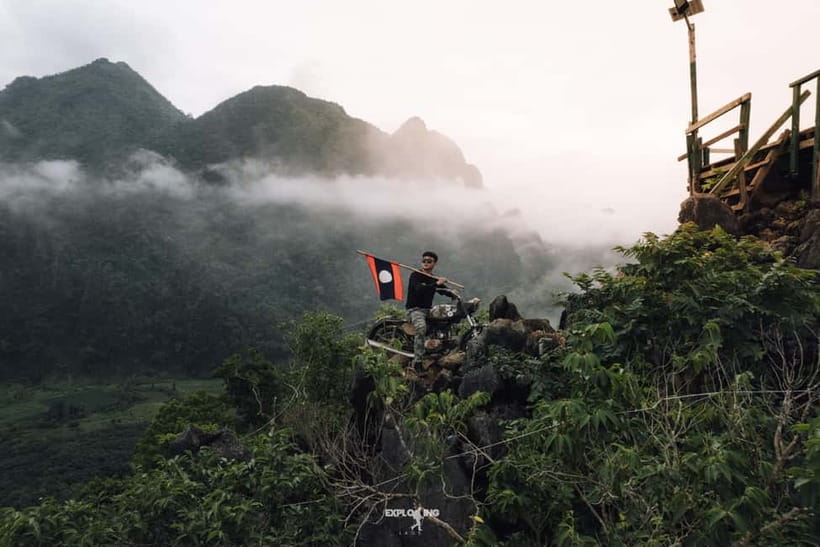 Vang Vieng: Namxay Viewpoint, Blue Lagoon 1 & Phoukham Cave - The guides can make or break the morning