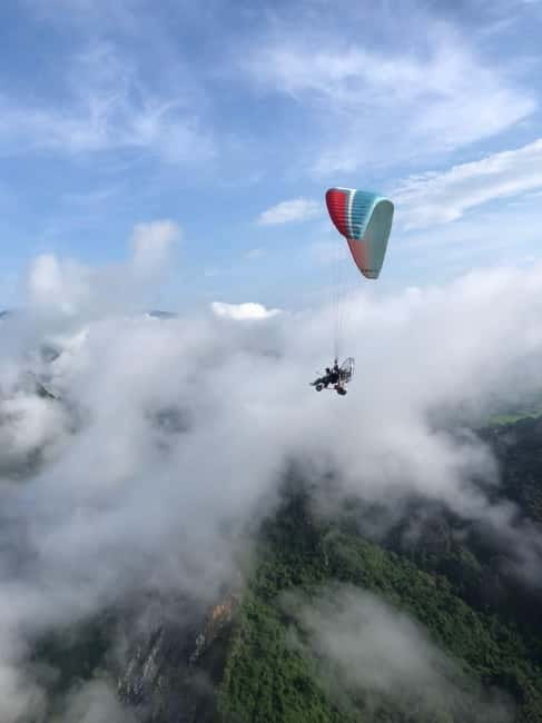 Vang Vieng: Paragliding Experience with Hotel Pickup - Key points to know before booking