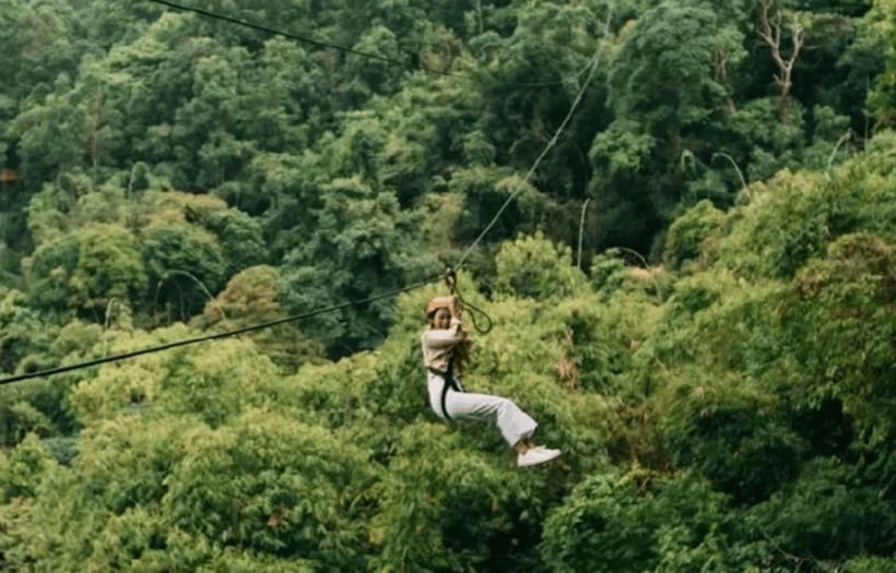 Vang Vieng: Zipline&Kayaking&BlueLagoon 1 - Ziplining through the forest