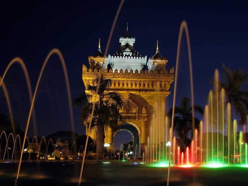 Vientiane City Highlights Tour with Buddha Park & Lunch - Patuxai, Vientiane’s victory arch