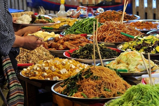 Vientiane Cuisine & Culture: The Hungry Tuk Tuk - What the Vientiane food night is really like