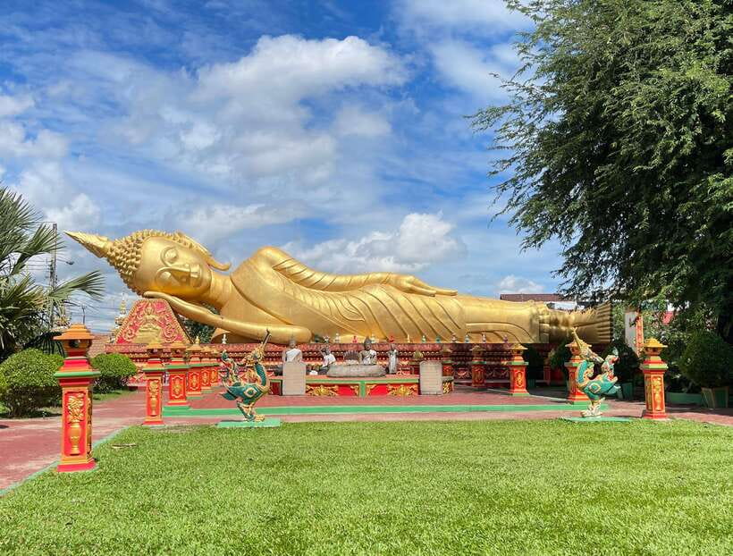 Vientiane: Cultural Tour with Buddha Park and Patuxay - What the $58 price really buys