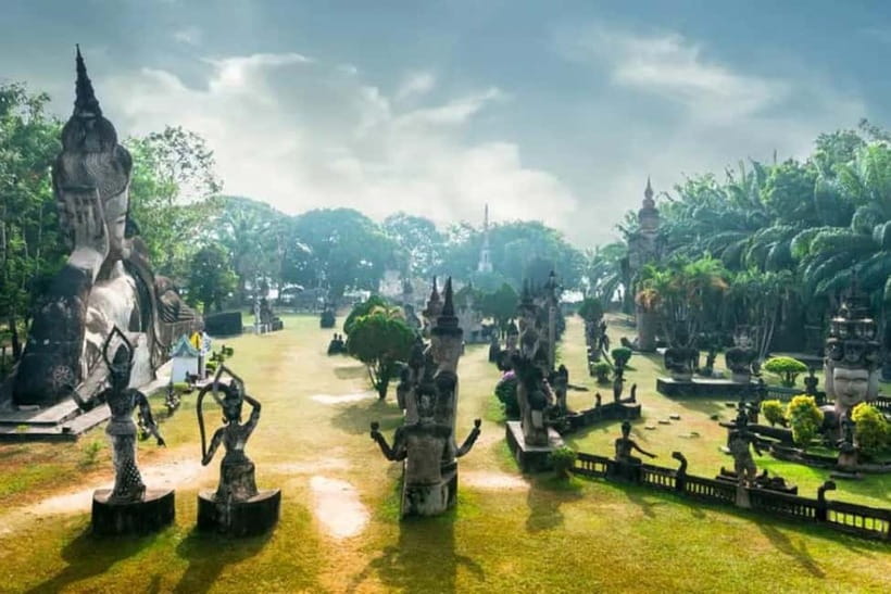 Vientiane: Half-Day City Tour - Morning or Afternoon - Pha That Luang, the golden heart of the route