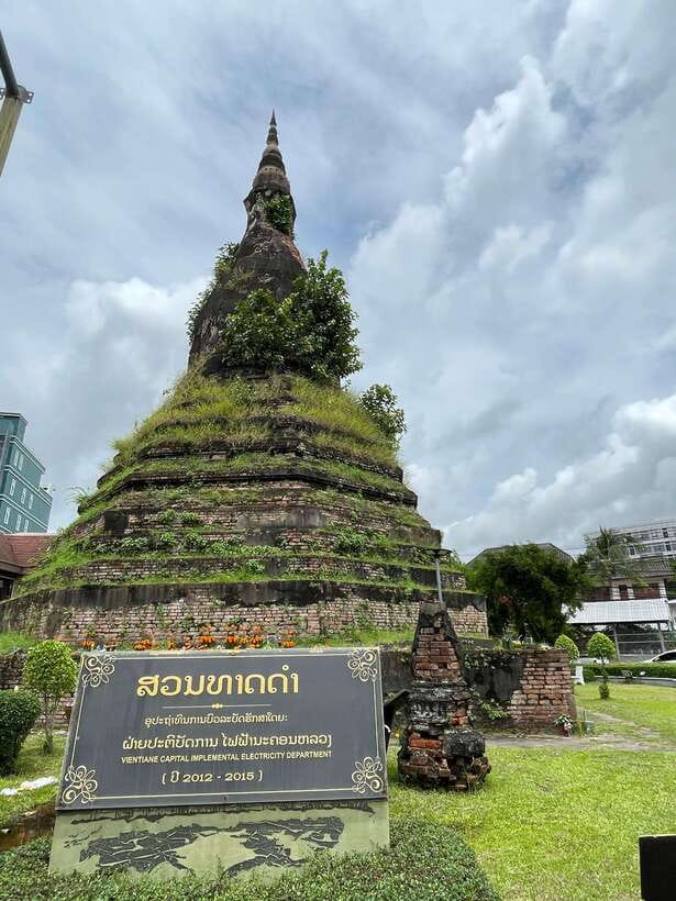 Vientiane: Half-Day City Tour with Patuxai and Buddha Park - Why this half-day tour works well in Vientiane
