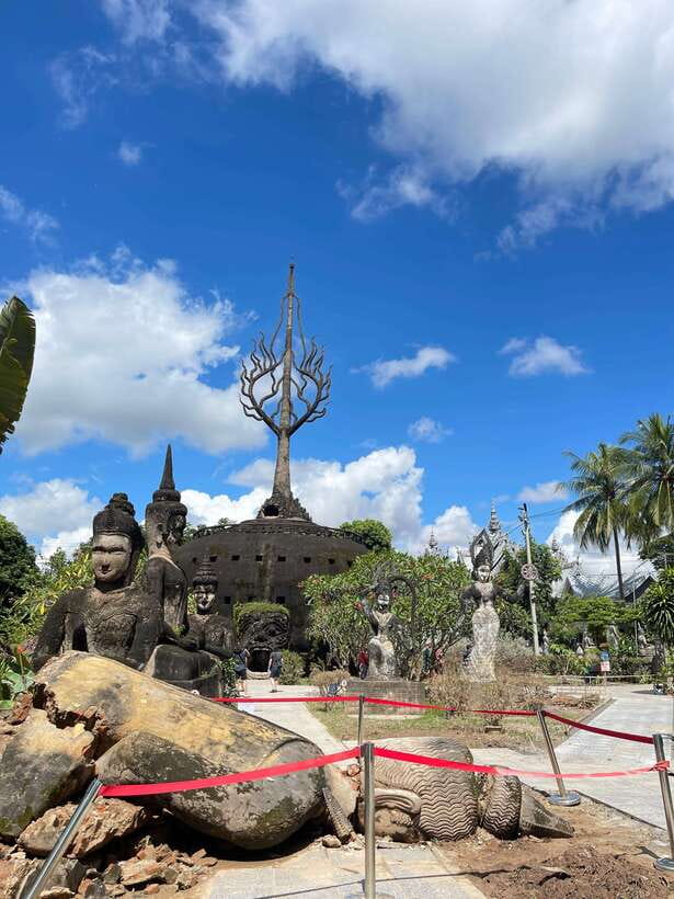Vientiane: Half-Day City Tour with Patuxai and Buddha Park - Buddha Park: the tour’s strangest and most memorable stop