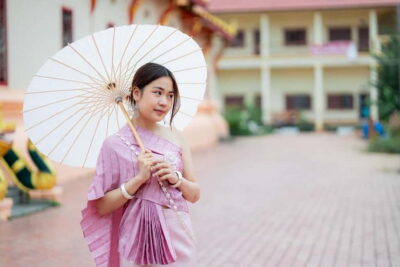 Lao Cultural Attire Rental Experience