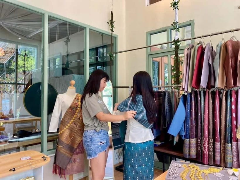 Vientiane: Lao Cultural Attire Rental Experience - What the $15 price really covers