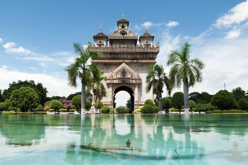 Vientiane : Private Custom Tour with a Local Guide - Museums, monuments, and what is not included